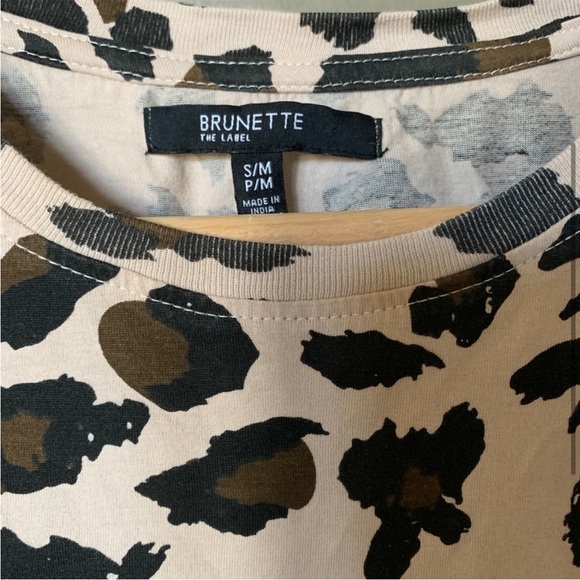 Leopard Print Tee - Picture 3 of 4